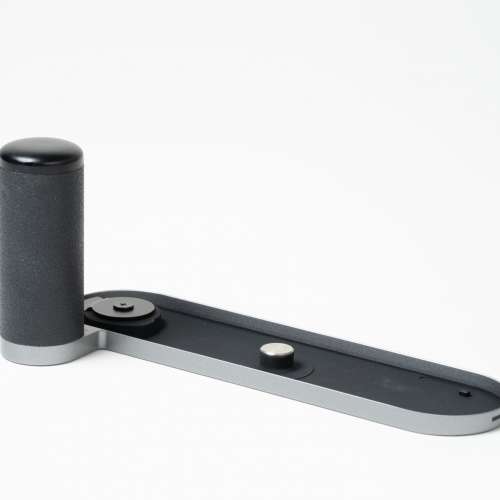 || Leica Handgrip for Digital M9 - Steel Grey & M10 - Silver from $800 ||