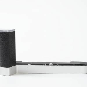 || Leica Handgrip for Digital M10 / M10-P - Silver $1000 ||