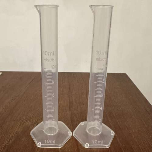 全新：10毫升透明塑料克度小量筒 10ml Measuring Cylinders