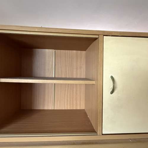 6張餐椅 3張圓木凳 書櫃 衣櫃