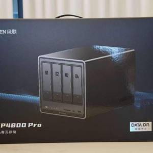 全新 UGREEN DXP4800 PRO