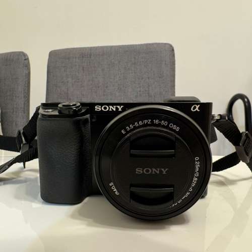 Sony a6100 with PZ 16-50mm f/3.5-5.6 + 55-210mm f/4.5-6.3 + 50mm f/1.8