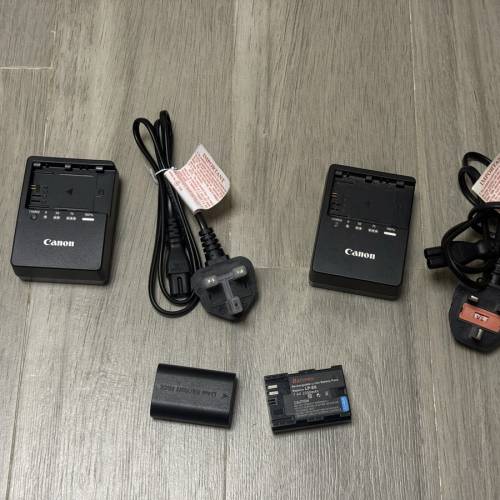Canon原廠充電器 及 副廠電