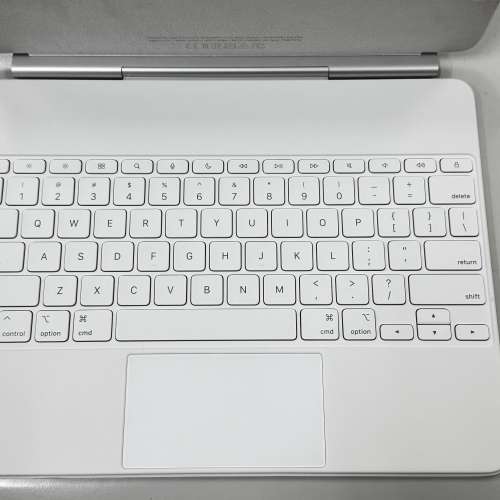 Apple magic keyboard for M3 iPad Air 13 inch (A3340) white