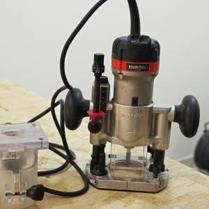 Makita 下壓式底座+鑼機