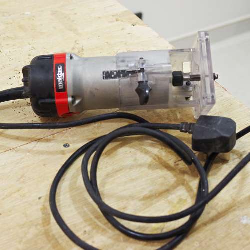 Makita 下壓式底座+鑼機