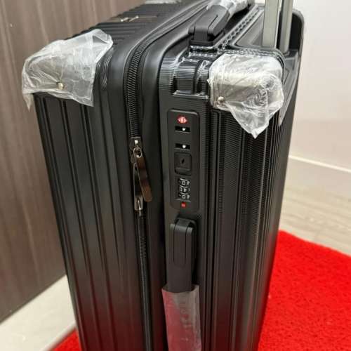 19寸旅行喼 黑色