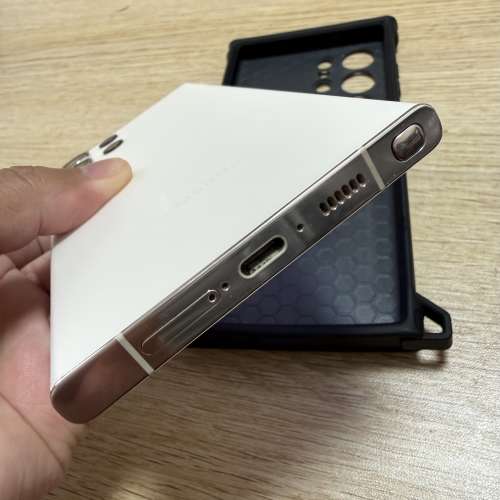 Samsung Galaxy S23 Ultra 256gb 港行雙卡，完美冇花，冇修冇拆，所有正常，跟原廠殼...