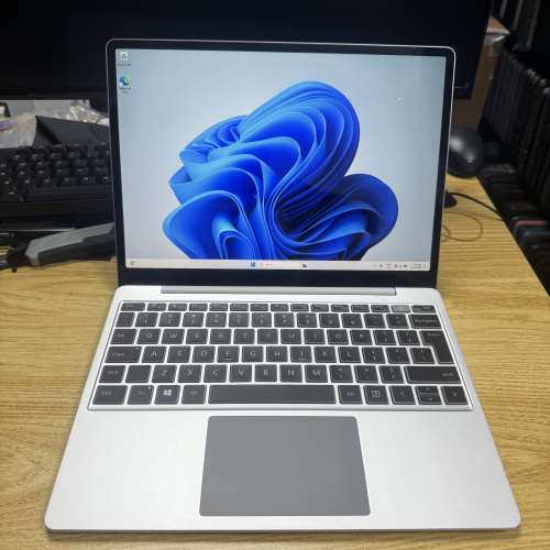 {電池100%} [Touch] Microsoft Surface Laptop Go (10代 4核 i5 / 12.4" 觸控屏 / ...