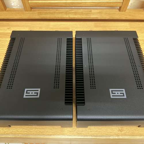 Schiit Aegir (1代) 後級擴音機兩部