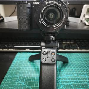 Sony ZV-E10 連E3.5-5.6 PZ16-50mm OSS鏡頭及 Sony 無線手柄