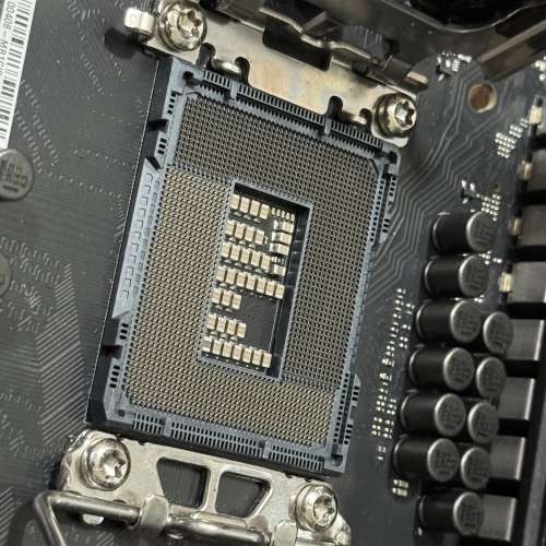 ROG MAXIMUS Z790 HERO D5 主底板