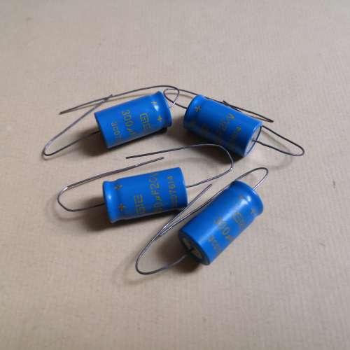 美國 GIE 300UF 20V 電容二對