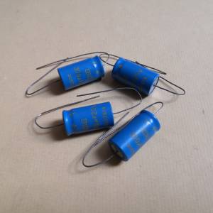 美國 GIE 300UF 20V 電容二對