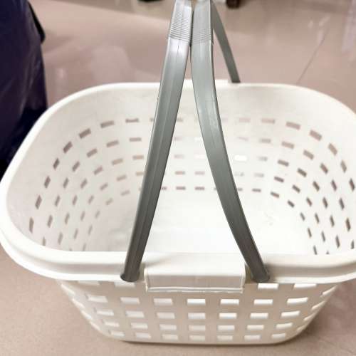 白色洗衣籃 有手柄 新淨