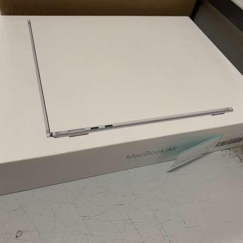 99.9%New US MacBook Air 13.6&rdquo; (2025 M4) 256GB (16GB RAM) Silver, 保到28-12-2026
