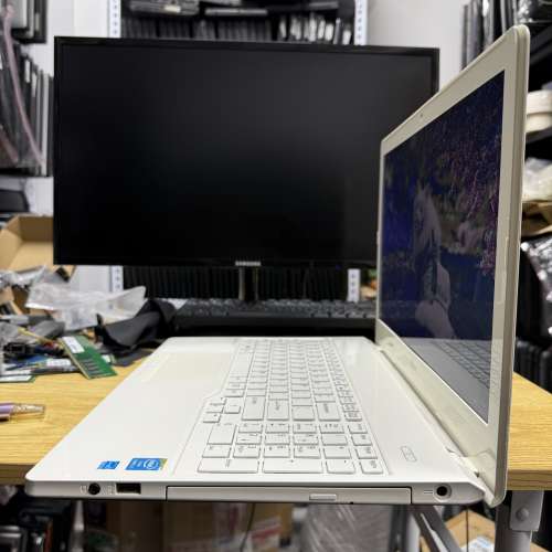 Fujitsu Lifebook AH555 (獨顯 / Core i3 | i5 / 15.6" 全高清 / Win 11 / 永久Off...