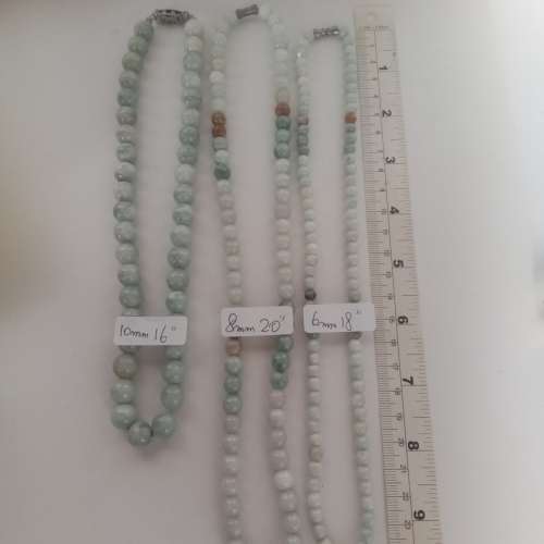 一手三條翡翠A玉頸鏈，清貨價共售500元，如果連埋其他貨品一齊交收，可再獲優惠價及...