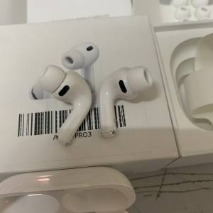 98%New Apple AirPods Pro 3 MFHP4, 保到1-2-2027