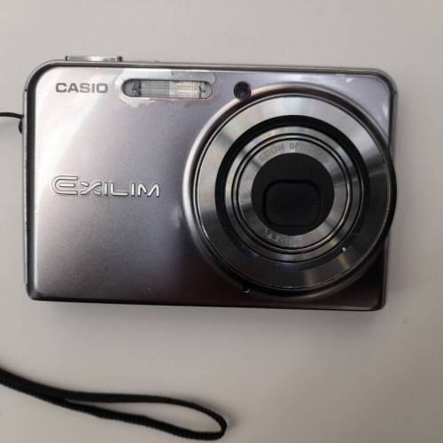 ( 日本製造 ) Premium Casio Exilim S770 CCD Camera ( 金屬壳, 薄如纸 )