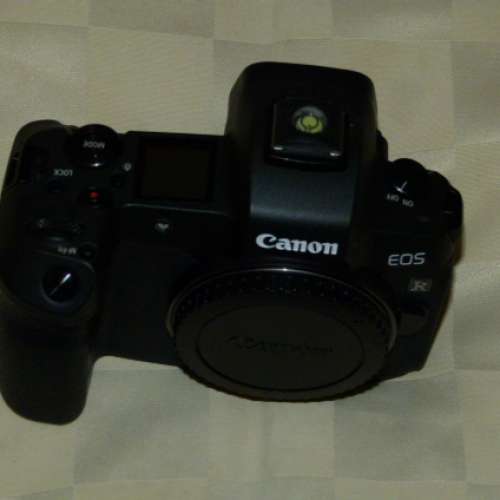 CANON EOS R Body + Canon RF 24-105mm F4 L IS lens +EXTRAS