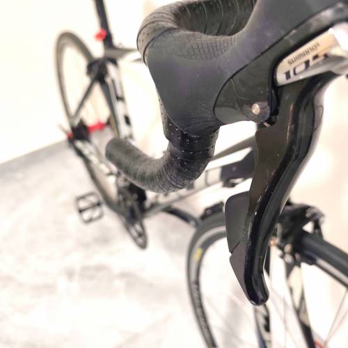 FUJI公路車 | 鋁架碳叉 | Shimano 105 變速套件 & Upvine輪組 | Raleigh 坐墊 |22速