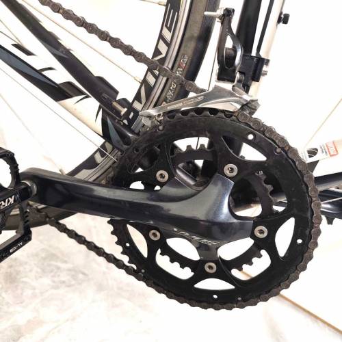 FUJI公路車 | 鋁架碳叉 | Shimano 105 變速套件 & Upvine輪組 | Raleigh 坐墊 |22速