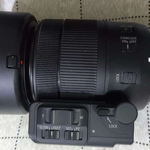 Canon EF-S 18-135mm f/3.5-5.6 IS USM + PZ-E1 Power Zoom Adapter