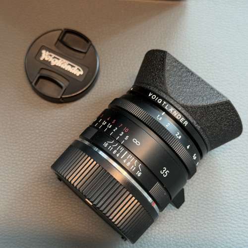 Voigtlander 35mm F1.5 type I with LH-12 hood Leica m mount VM