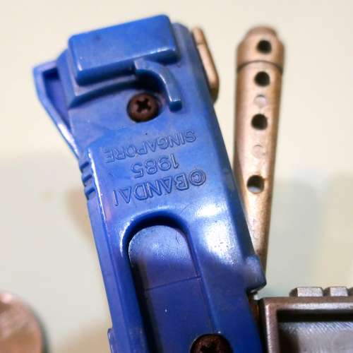 ~80年代..重金蜀~變型金剛玩具1個~