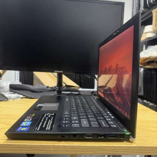 [全新未用] Sony VAIO Z 13 (Core i7 / 13.3" 全高清 / Win 11 / 永久Office / SSD...