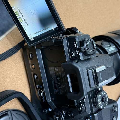 (已售）一機兩鏡 EM1X, ZD14-35 F2, ZD35-100 F2 機身有盒