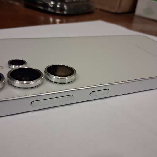 99%new Samsung S25 Ultra 256g 全套保養長