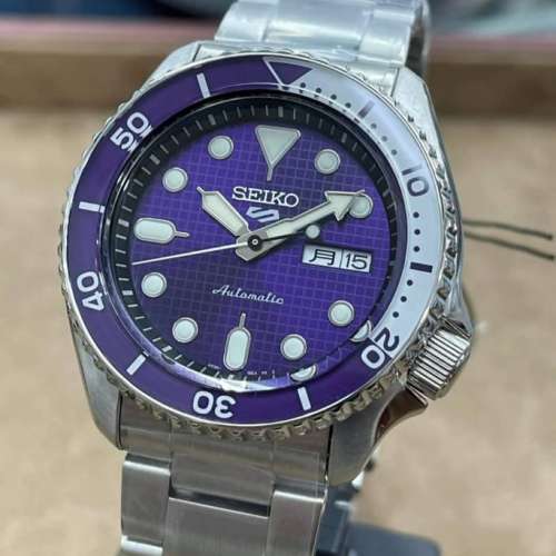 Seiko紫色手錶 Seiko 5 Sports 精工錶 限量版SRPM11K1 新加坡速遞空運到港 全新現貨...