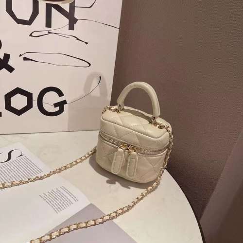 米白色真皮手袋