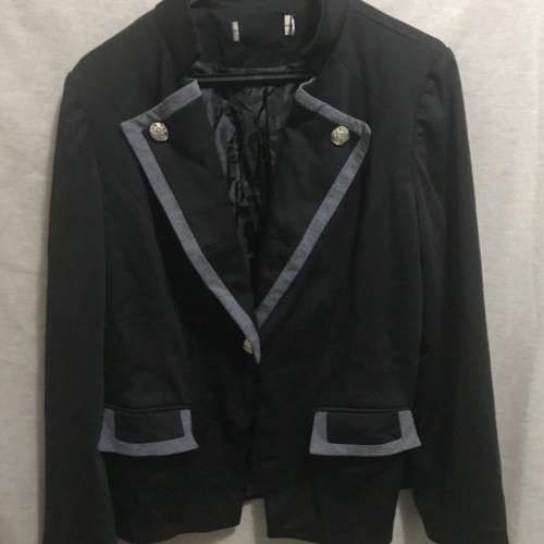 西裝款外套上衣