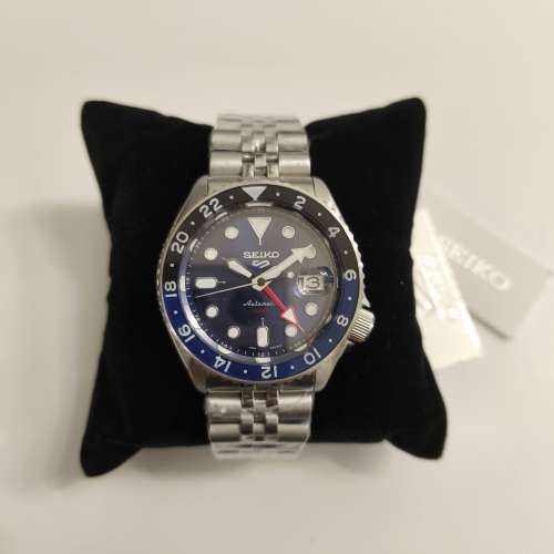 Seiko GMT Automatic Watch 42.5mm with crown 46mm