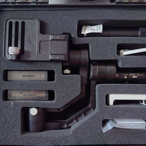 智雲 CRANE 三軸相機穩定器