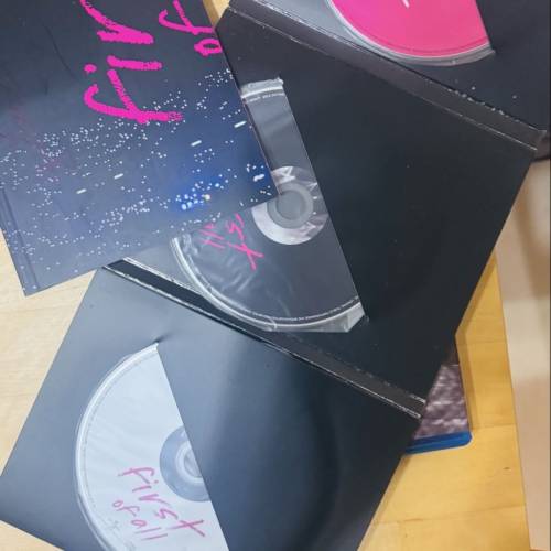 Gin Lee "First of all"紅館第一次演唱會Blu Ray連三隻CD