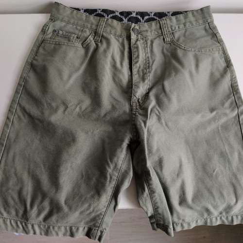 85%新Blues Heroes 扯布短褲綠色Shorts