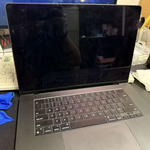 MacBook Pro 16 吋 M4 pro 1TB 48GB RAM 有保