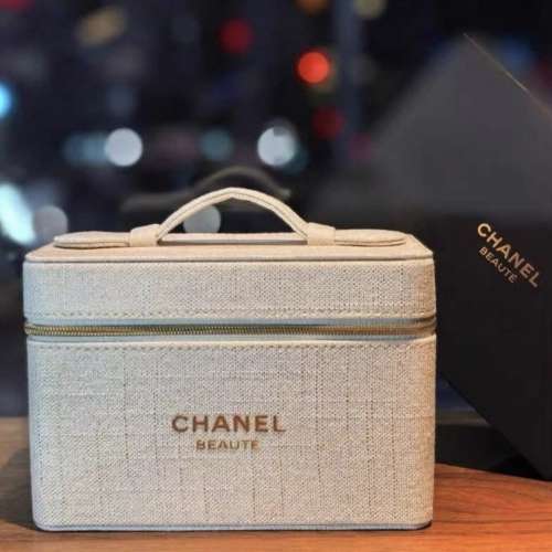 Chanel Beauty 贈品酒店護理高級奢華白金手提箱