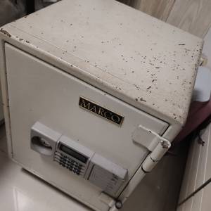 小型夾萬