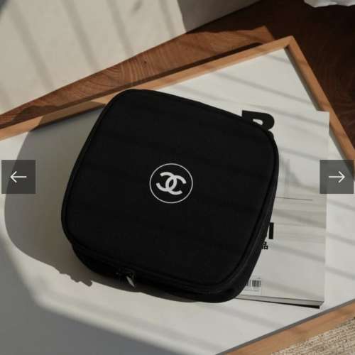 Chanel化妝品專櫃大容量拉鍊方形盒式收納包，非賣品