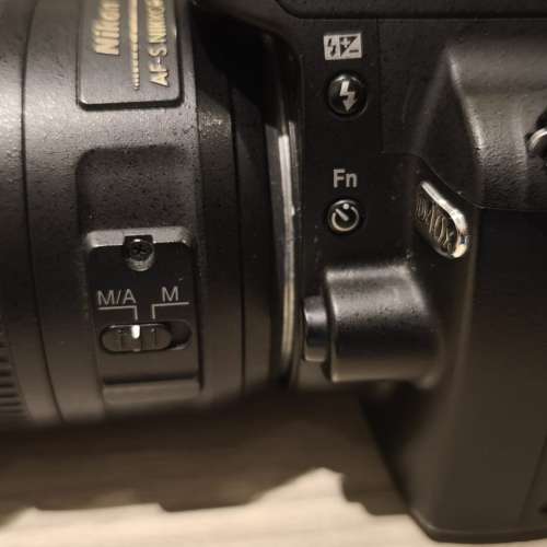 Nikon D40X + 35 1.8 DX lens