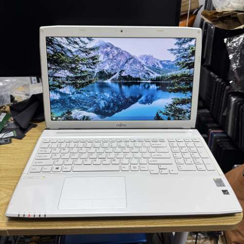 Fujitsu Lifebook AH544 (獨顯 / Core i3 | i5 / 15.6" 高清 / Win 11 / 永久Offic...