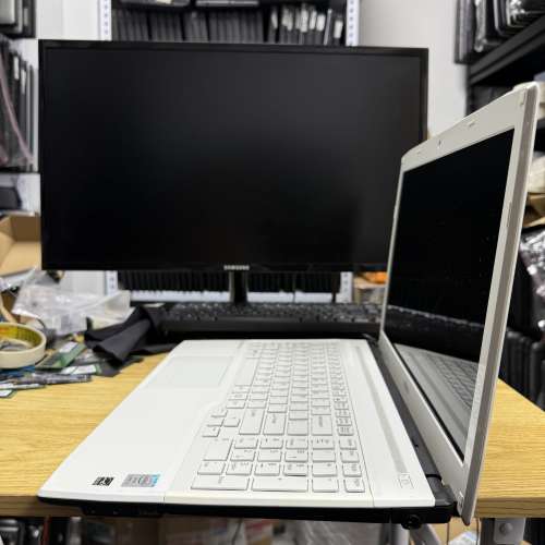Fujitsu Lifebook AH544 (獨顯 / Core i3 | i5 / 15.6" 高清 / Win 11 / 永久Offic...