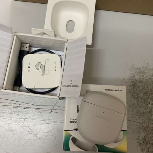 99%New Bose QuietComfort Ultra Earbuds White