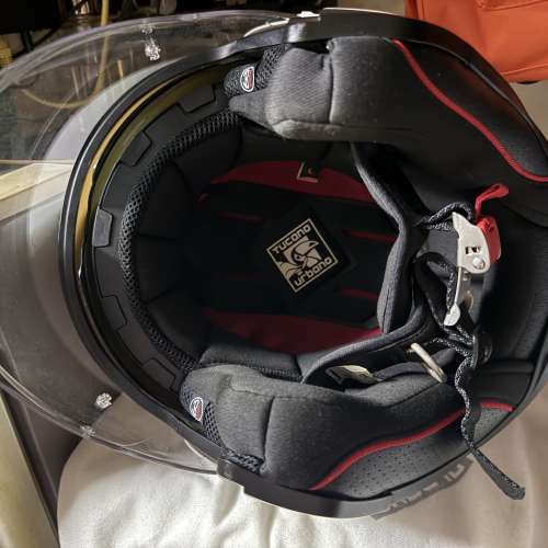 TUCANO URBANO 9.99成新 意大制頭盔