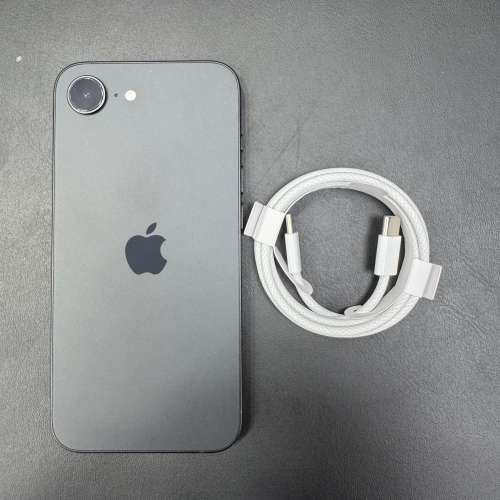 99%New iPhone 16e 256GB 黑色 香港行貨 蘋果保養到2026年4月2日 電池96% 有配件 自...